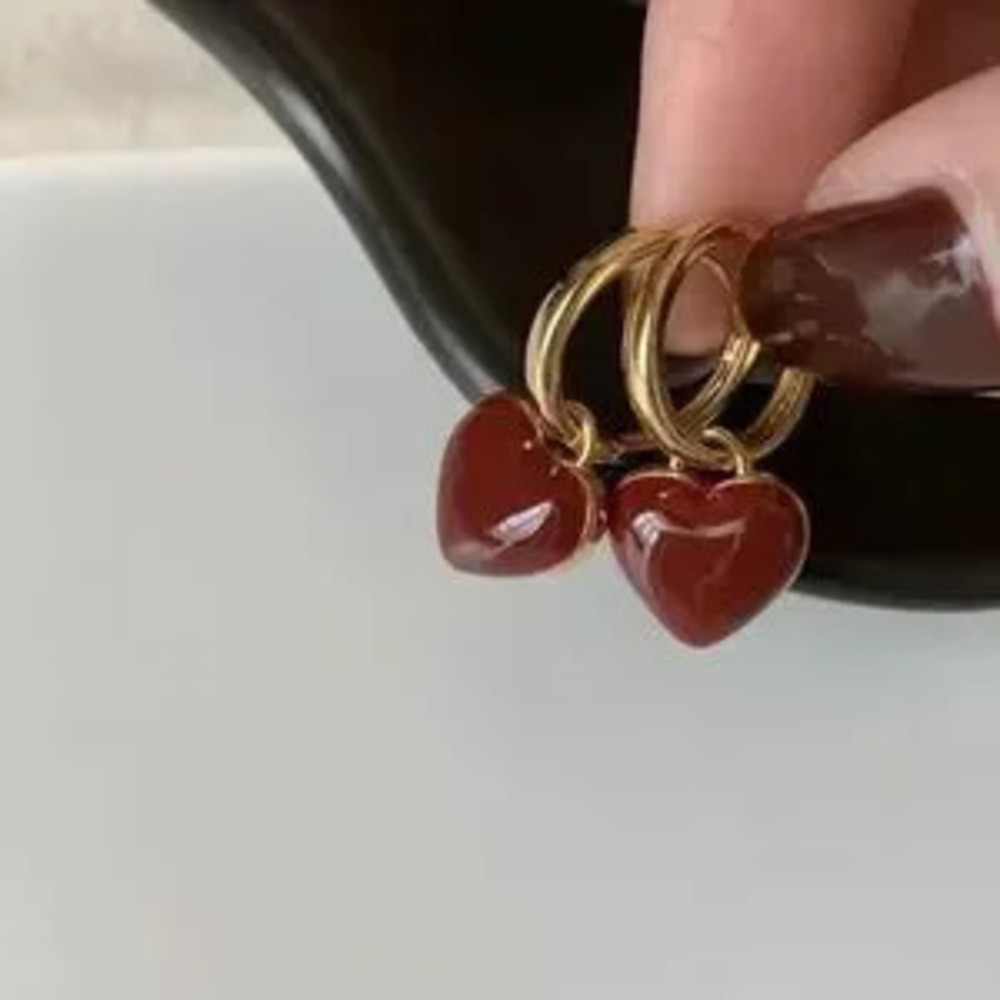 Vintage Heart shaped dangle Earrings Fashionable love jewelry for women